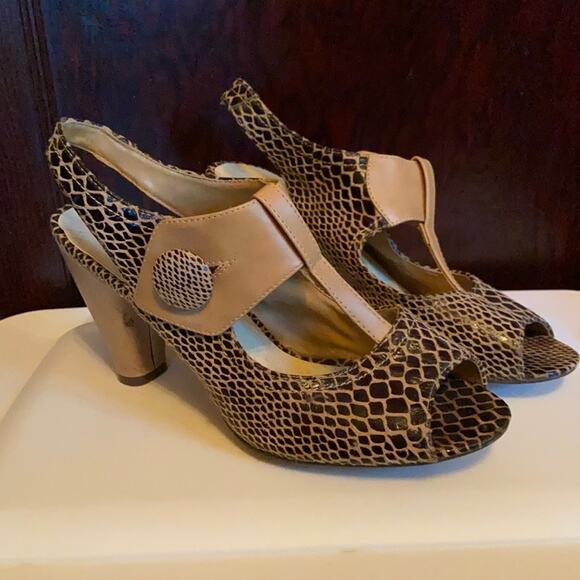 Pierre Dumas Heels Snakeskin Size 8.5 Retro Pinup Chic Black Cream Open Toe - Picture 1 of 5
